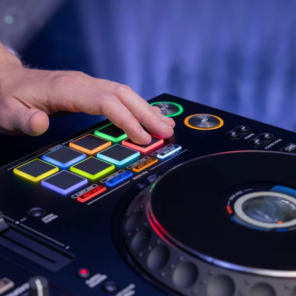 ALPHATHETA XDJ-AZ + DECKSAVER OMAGGIO Miglior Prezzo