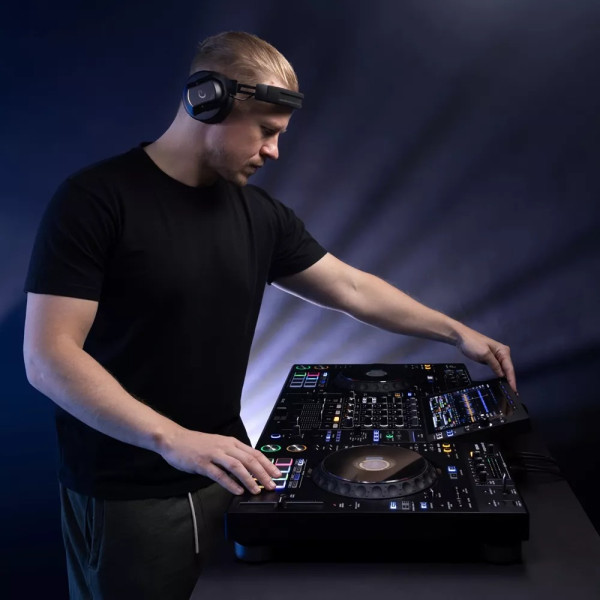 ALPHATHETA XDJ-AZ + DECKSAVER OMAGGIO Miglior Prezzo