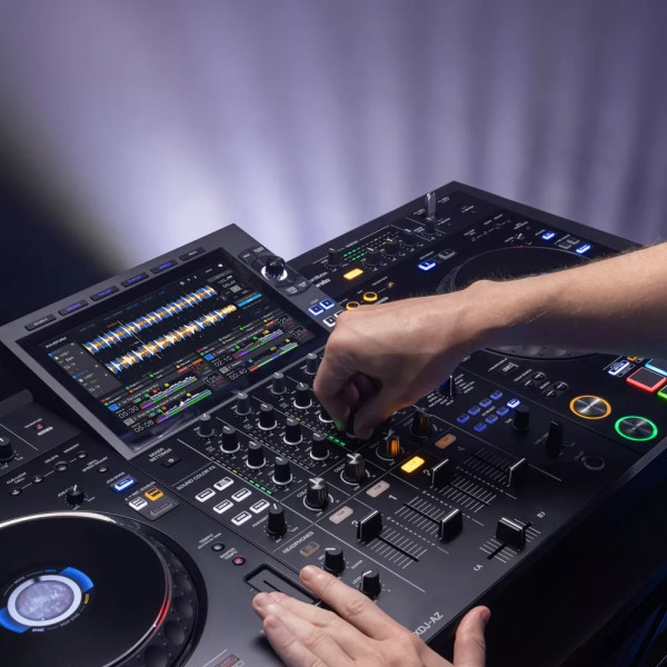 ALPHATHETA XDJ-AZ + DECKSAVER OMAGGIO Miglior Prezzo