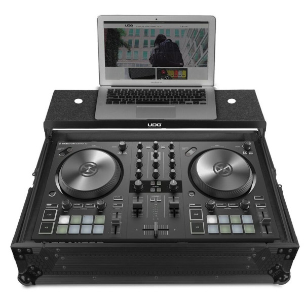 UDG ULTIMATE FLIGHT CASE NI TRAKTOR KONTROL S2 MK3 BLACK PLUS